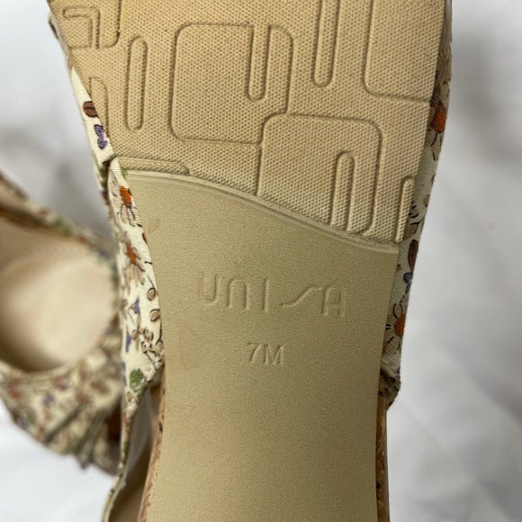 Unisa Floral Bow Peep Toe Slingback Heels - Picture 5 of 5